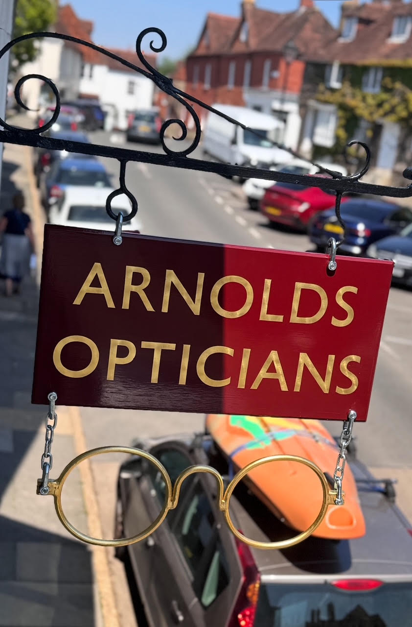 Arnolds Opticians Midhurst Signage